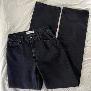 Abercrombie & Fitch Curve Love High Rise 90's
Relaxed Jean size 26